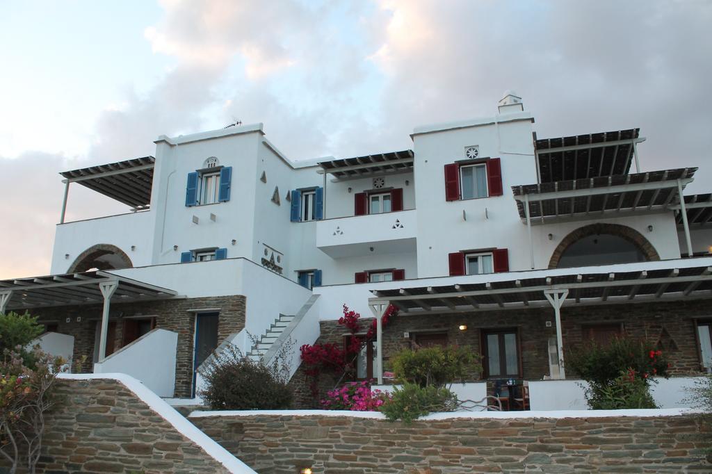 En Plo Aparthotel Agios Romanos Exterior foto